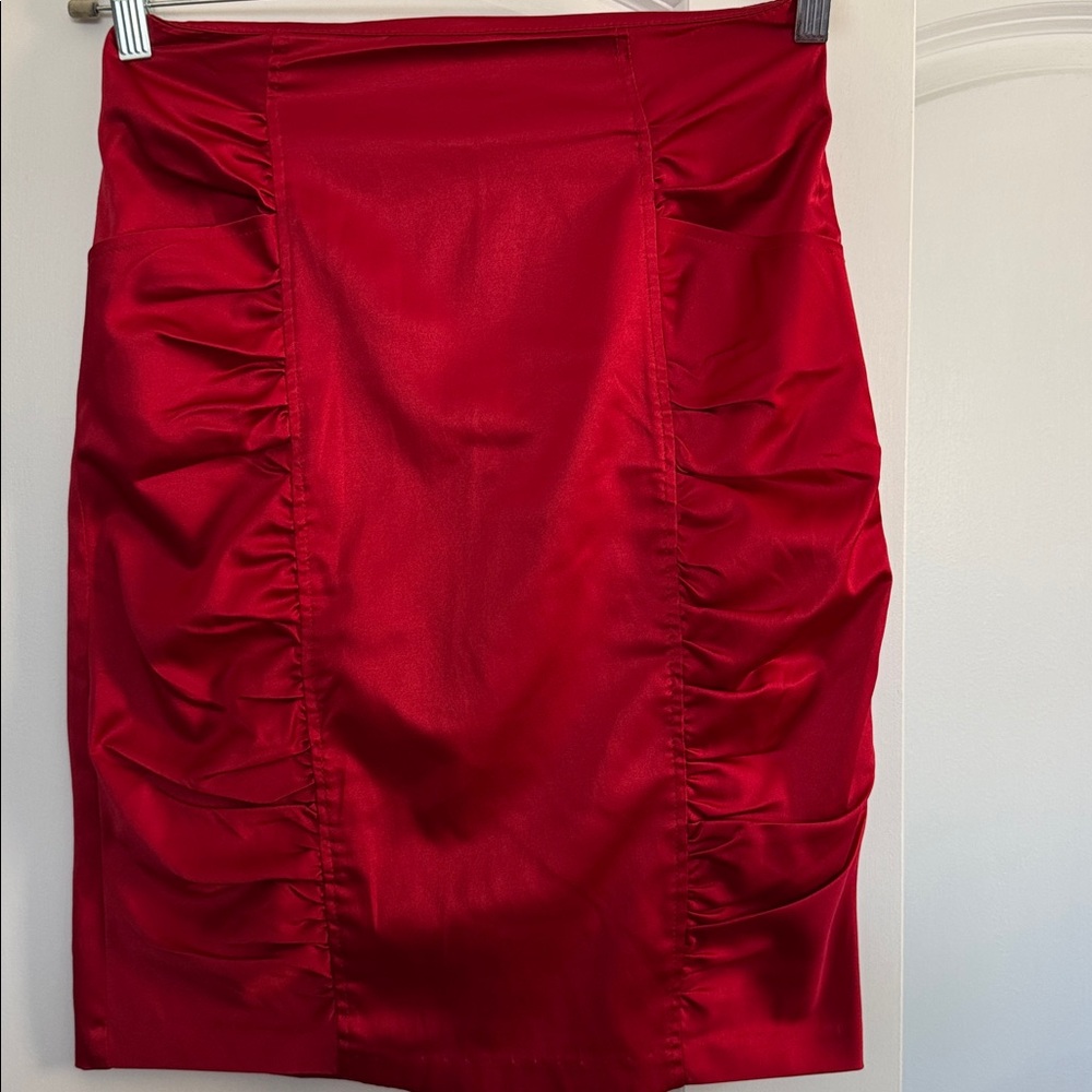 Elegant Red Ruched Skirt
